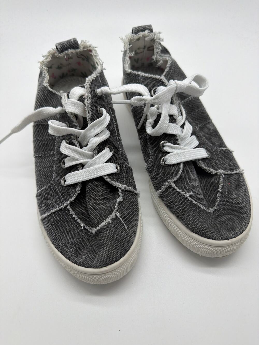 Girls Sz 2 gray Jelly Pops